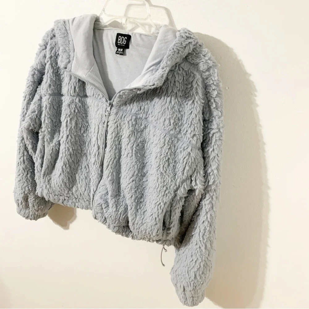 Urban Outfitters BDG Hooded Cropped Fuzzy Sherpa Zip Teddy Jacket Coat Pockets